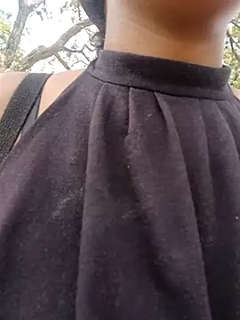 Snapshot of MoniqueMulberry chatting on 10.02.25 MoniqueMulberry online show from 10.02.25