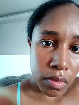 Snapshot of MoniqueMulberry chatting on 10.16.25 MoniqueMulberry online show from 10.16.25