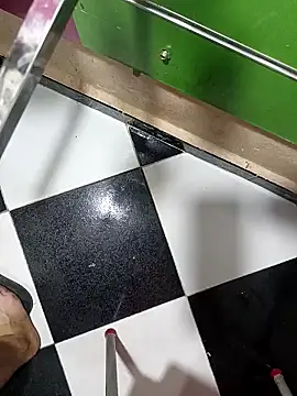 anis3g4 online show from 10.13.25