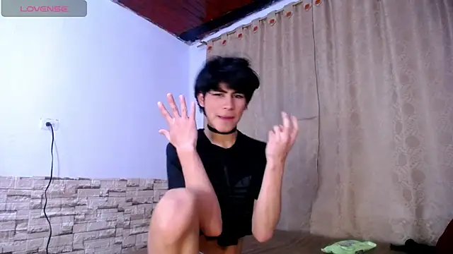 DaraKat18 online show from 11.24.25