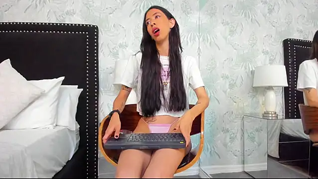 Kendal Foxxx online show from 10.27.25