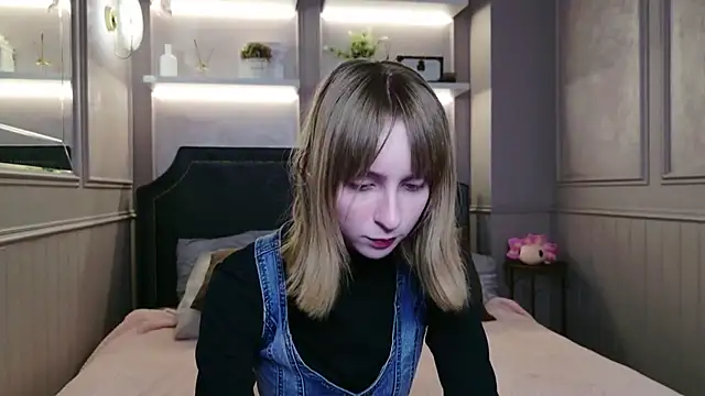 Beverly Gomes online show from 11.06.25