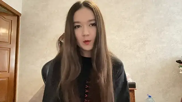 Pikmigirl18 online show from 09.12.25