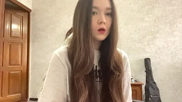 Pikmigirl18 online show from 10.07.25