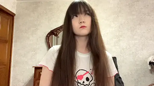 Pikmigirl18 online show from 10.12.25