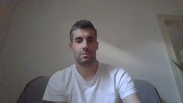 JulioIsHere4you online show from 10.26.25