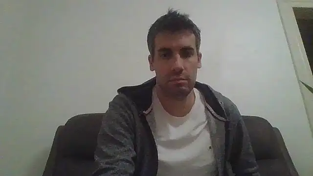 JulioIsHere4you online show from 11.19.25