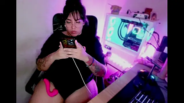 PinkDenial online show from 09.17.25