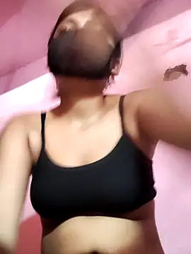 Snapshot of Janvi_Jaitly chatting on 05.19.26 Janvi Jaitly online show from 05.19.26
