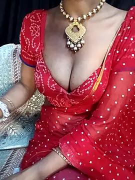 Snapshot of Bhabhilux2025 chatting on 04.27.26 Bhabhilux2025 online show from 04.27.26