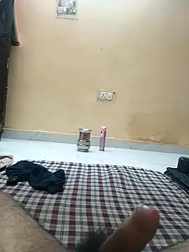 Snapshot of indian_danny chatting on 09.28.25 indian danny online show from 09.28.25