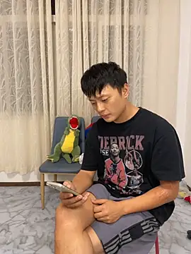 Snapshot of Acuteman chatting on 10.13.25 Acuteman online show from 10.13.25