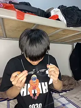 Snapshot of Acuteman chatting on 11.26.25 Acuteman online show from 11.26.25