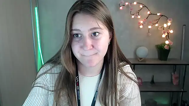 Snapshot of Milka_kamila chatting on 05.22.26 Milka kamila online show from 05.22.26