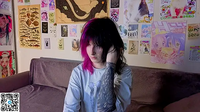 Snapshot of KandraCruser chatting on 05.22.26 KandraCruser online show from 05.22.26