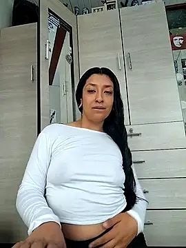 Coralaine 96 online show from 09.19.25