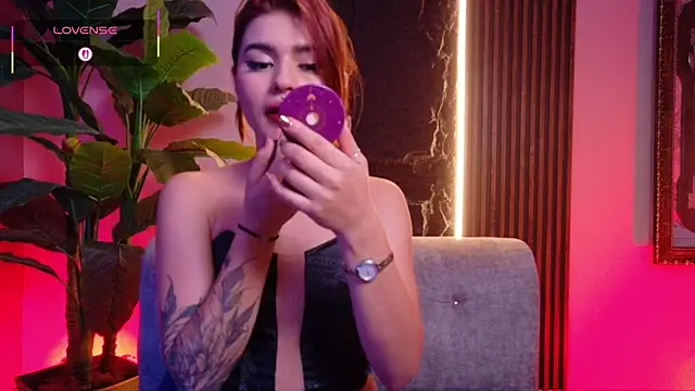 La Diabla 111  online show from 11.30.25