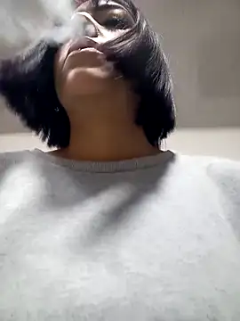 Dulce Bella  online show from 10.21.25