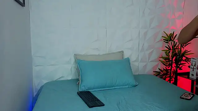 1Anya online show from 11.16.25