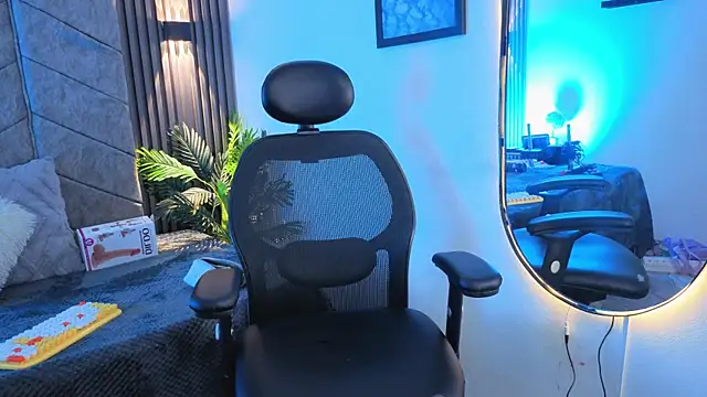 1Anya online show from 12.13.25