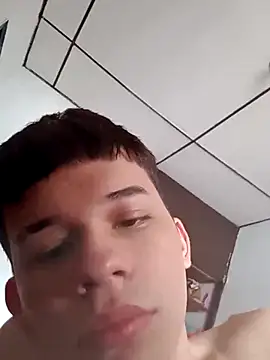 Snapshot of Daniel97Quintero chatting on 01.08.26 Daniel97Quintero online show from 01.08.26