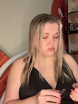 Nayvessa online show from 11.20.25