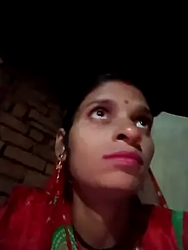 Snapshot of Punam_jindal chatting on 10.21.25 Punam jindal online show from 10.21.25