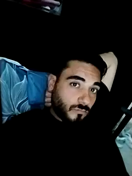 Snapshot of axsimil chatting on 09.28.25 axsimil online show from 09.28.25