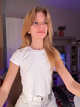 Snapshot of mari__papi chatting on 07.25.26 mari papi online show from 07.25.26