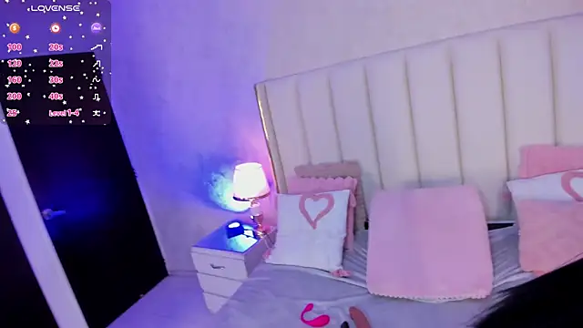 MadissonBonny  online show from 04.10.26