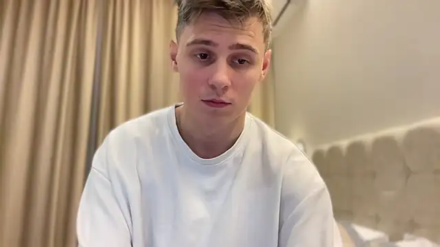 Snapshot of Tyler_Garner chatting on 09.14.25 Tyler Garner online show from 09.14.25