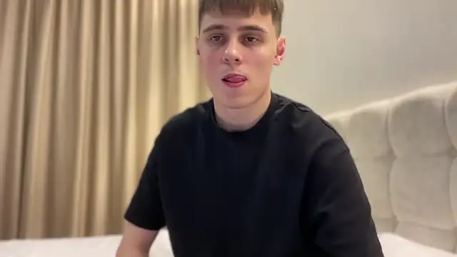 Snapshot of Tyler_Garner chatting on 09.15.25 Tyler Garner online show from 09.15.25