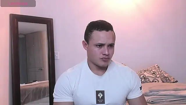 KingLevi01 online show from 09.19.25