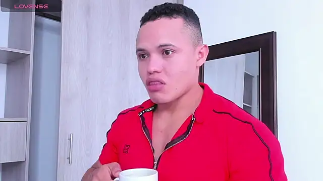 KingLevi01 online show from 09.30.25