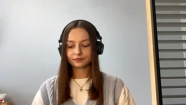 Snapshot of SoulHiperAgne_ chatting on 09.23.25 SoulHiperAgne  online show from 09.23.25