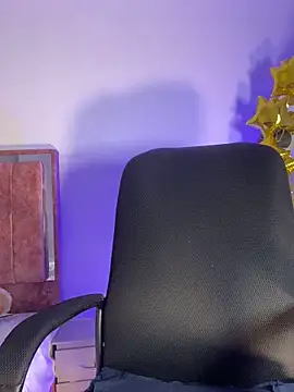 Charlottediolet online show from 10.13.25