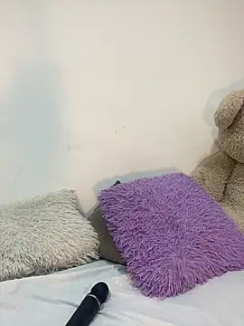 Charlottediolet online show from 04.12.26