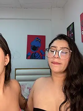 Snapshot of Sweet_and_Rous0 chatting on 07.24.26 Sweet and Rous0 online show from 07.24.26
