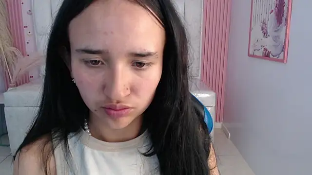 bella vibess s online show from 11.21.25