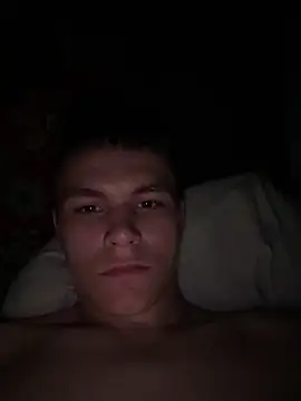 Snapshot of gjollyros chatting on 10.12.25 gjollyros online show from 10.12.25