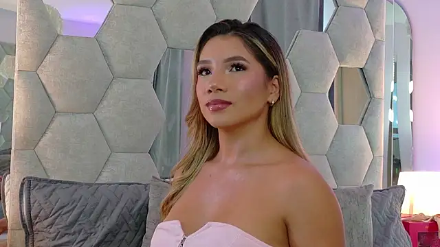 Snapshot of NicoleArmani chatting on 02.08.26 NicoleArmani online show from 02.08.26