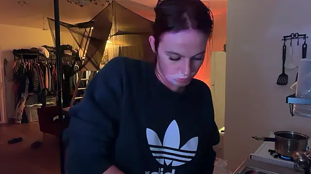 Snapshot of 7theSorceress chatting on 10.12.25 7theSorceress online show from 10.12.25