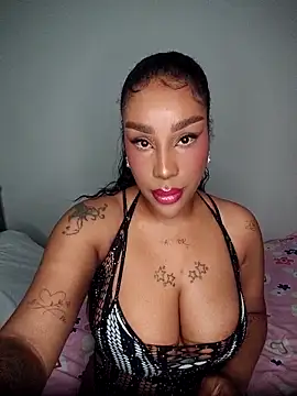 Queen Amara online show from 01.18.26