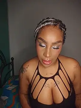 Queen Amara online show from 06.06.26