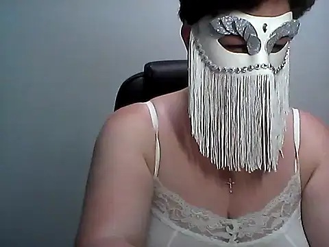 Snapshot of EllaLove2277 chatting on 06.25.26 EllaLove2277 online show from 06.25.26