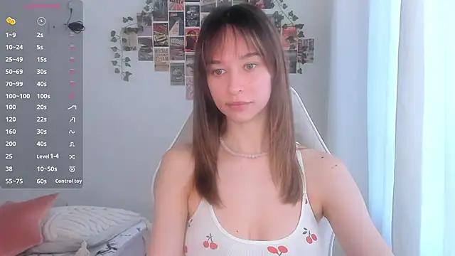 Snapshot of _Alissaa chatting on 04.11.26 Alissaa online show from 04.11.26