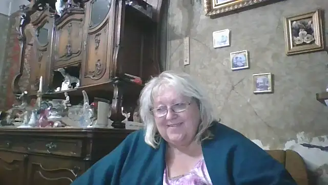 Lala-Love56 online show from 09.10.25