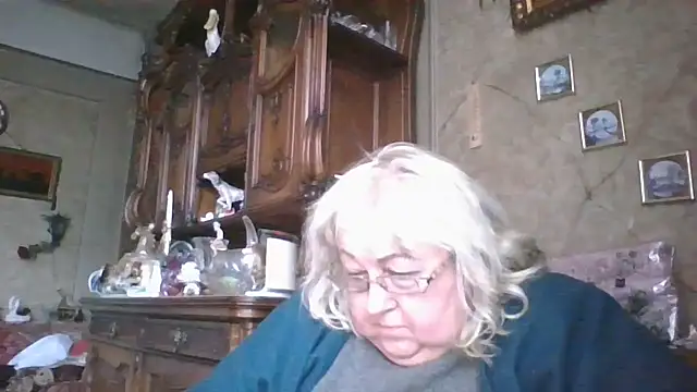 Lala-Love56 online show from 10.05.25