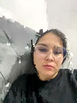 Snapshot of amberbakee chatting on 10.18.25 amberbakee online show from 10.18.25