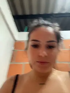 Snapshot of amberbakee chatting on 10.28.25 amberbakee online show from 10.28.25